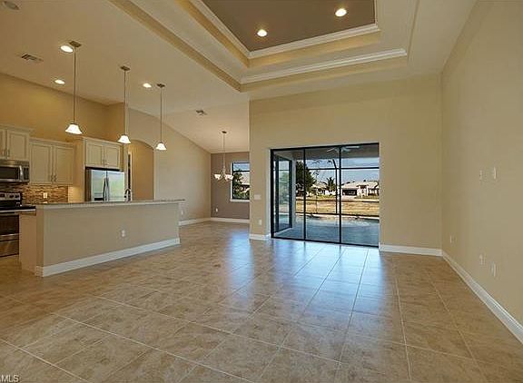 4th image of 1132 SW 44th St