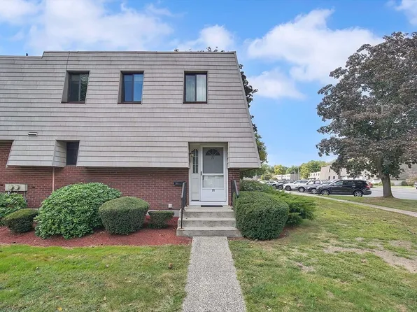 71 Beekman Dr #71, Agawam, MA 01001