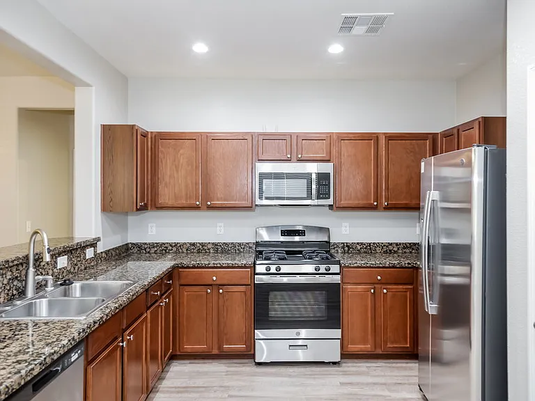 181 Crested Creek Ave — Photo 8