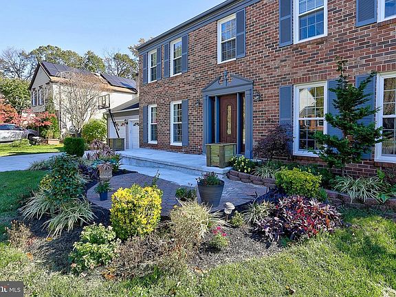 2nd image of 313 Beech Grove Ct