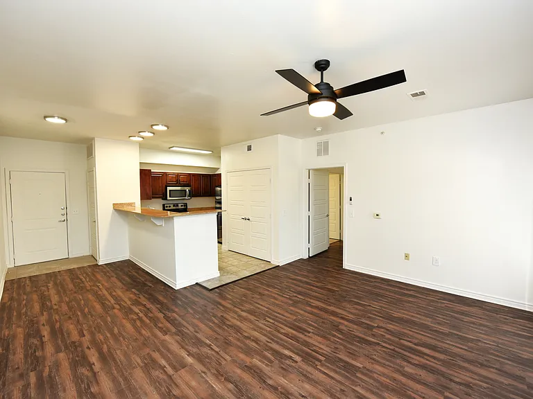 Legend V Apartments — Photo 13