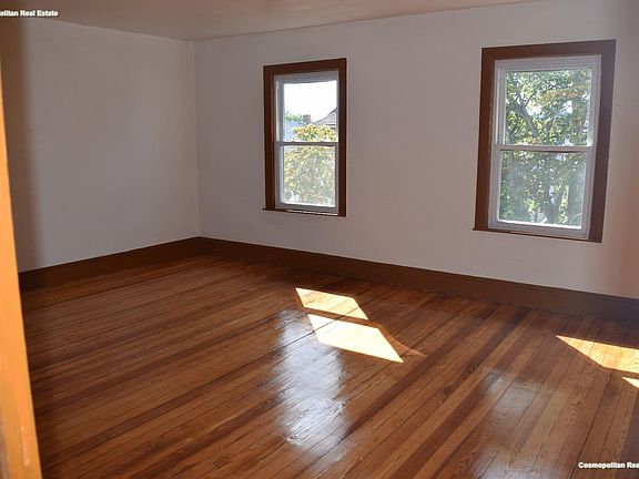 3rd image of 18 Wright Ave #2
