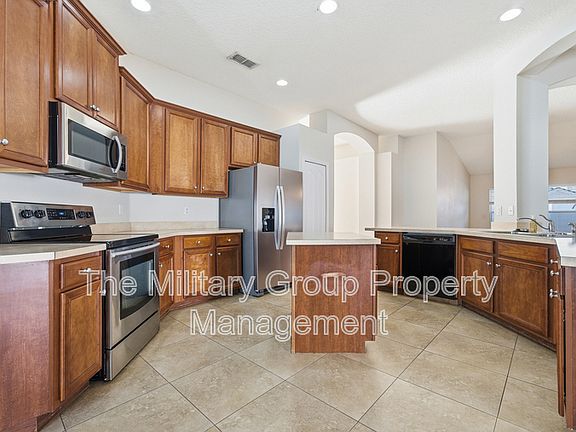 3rd image of 586 Longmill Ln