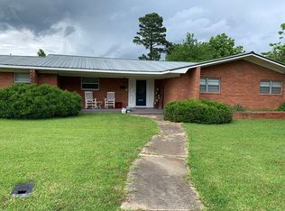 1301 E Jefferson St, Hugo, OK 74743