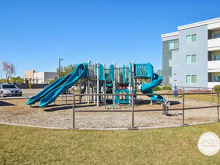 The Village On Greenway — Photo 15