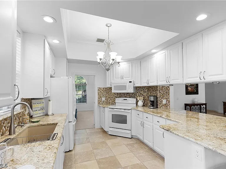 7983 Valentina Ct — Photo 22
