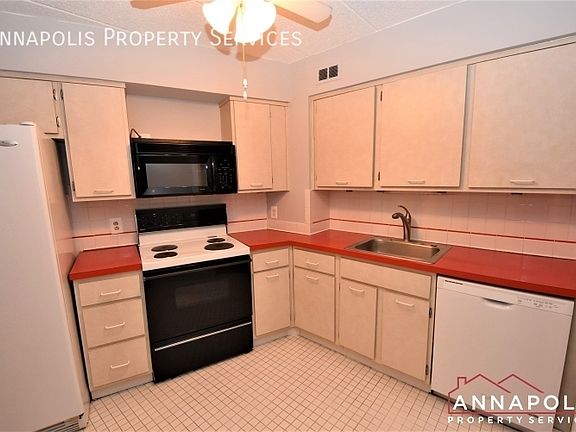 5th image of 100 Severn Ave Unit 205