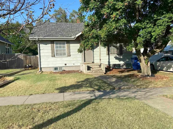 105 W 18th St, Hays, KS 67601