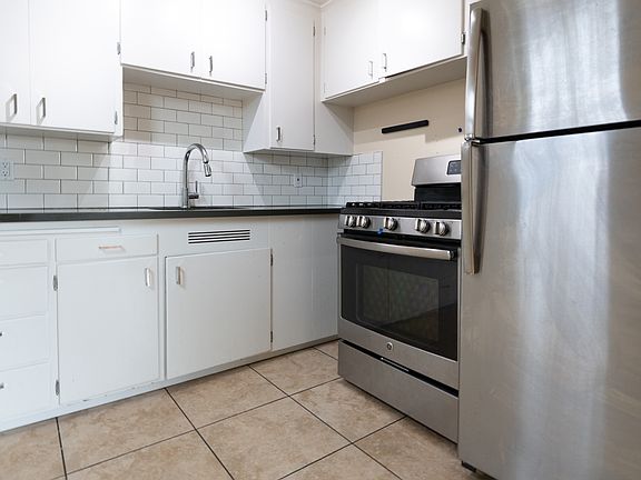 4th image of 702 N 41st St