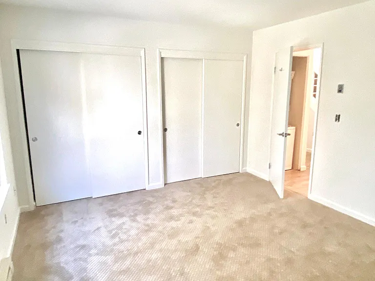 218 Bayside Ct — Photo 23