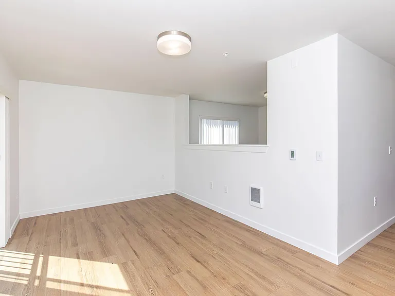 Latitude 112 — Photo 24