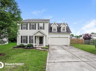 5607 Falls Ridge Ln, Charlotte, NC 28269
