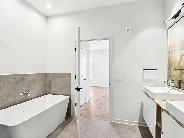 The Grove Residences — Photo 18
