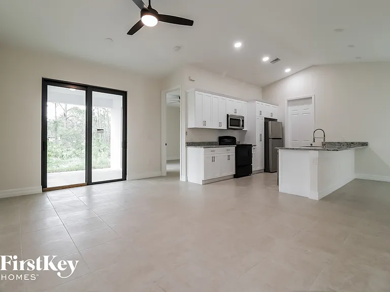 711 Nimitz Blvd — Photo 5