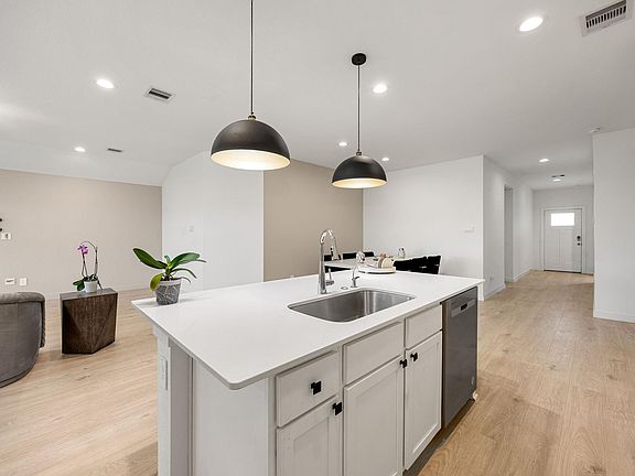 5th image of 4318 Kircher Park Ln