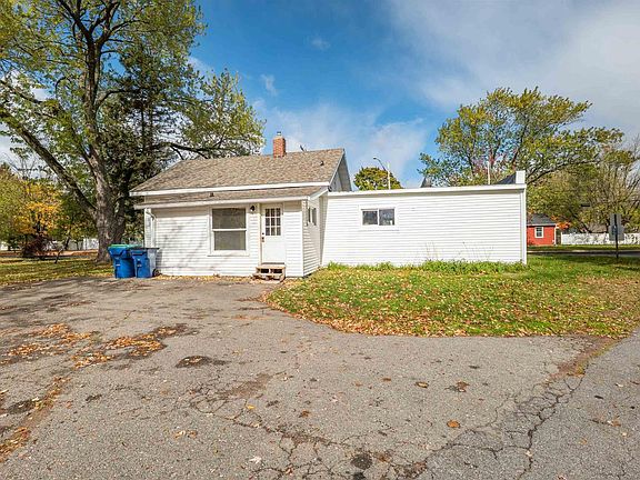 3rd image of 601 CHELLIS STREET