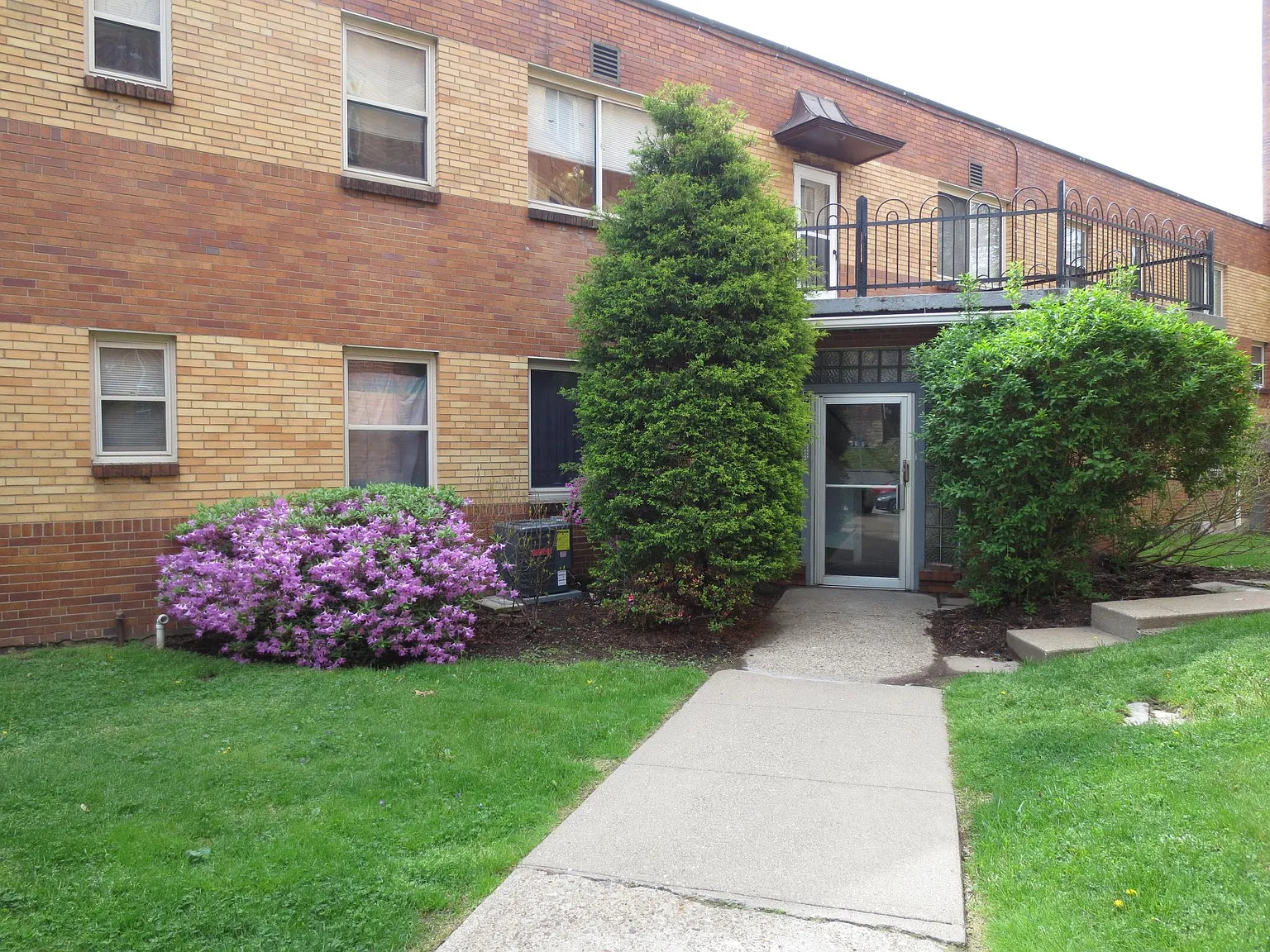 5712 Phillips Ave — Photo 4