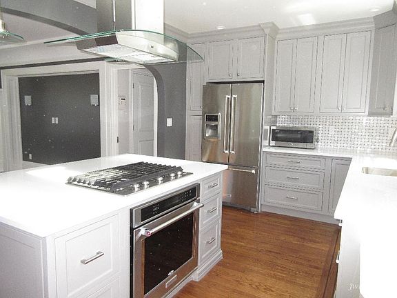4th image of 248 Hazelwood Ave