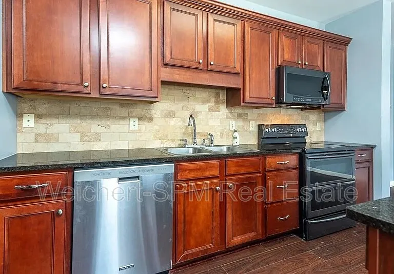 721 Litty Ct #201 — Photo 2