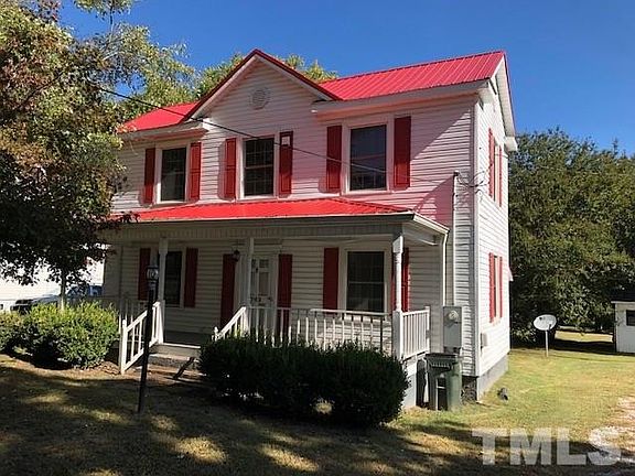 3rd image of 702 Goshen St