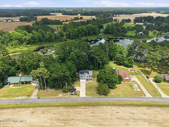 2nd image of 250 W Lake Road