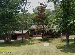 186 Oak Leaf Cir, Gloversville, NY 12078