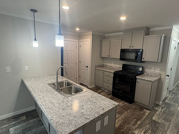 4th image of 102 S California St #B