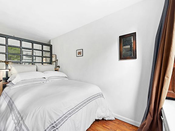 5th image of 333 W 22nd St APT 2B