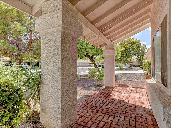 5th image of 1000 Sage Hollow Cir