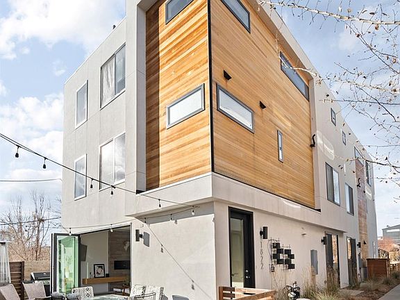 2nd image of 1822 Hooker Street