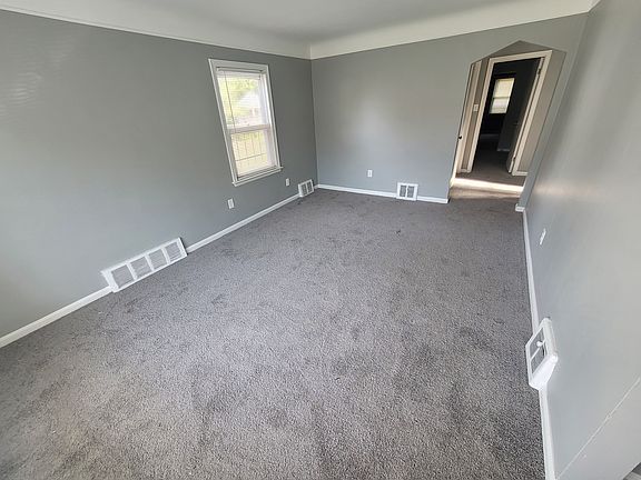 2nd image of 8474 Rosemont Ave