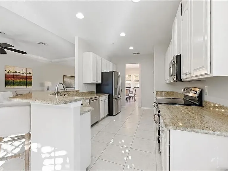 4695 Winged Foot Ct #201 — Photo 8