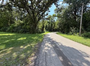 N Weaver Rd, Marshall, IL 62441