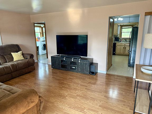 4th image of 12 Heagy Dr