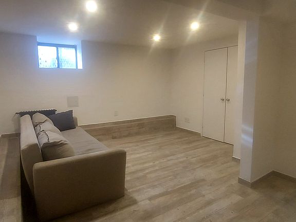 3rd image of 608 Humboldt St #1B
