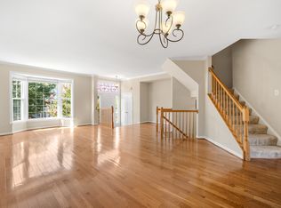 5812 Appleford Dr, Alexandria, VA 22315