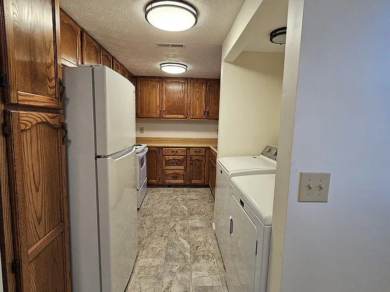 701 W High St #1/2 — Photo 9