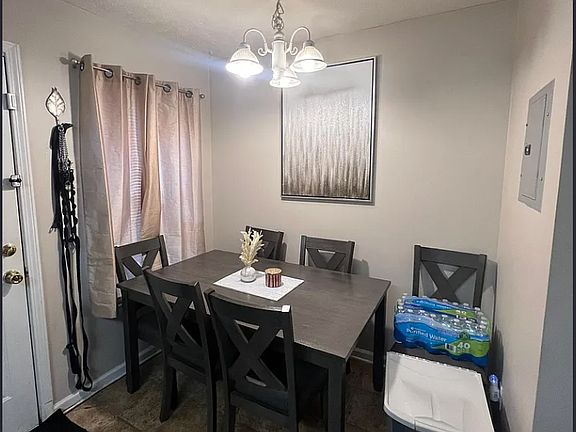5th image of 904 N Montgomery St APT 9