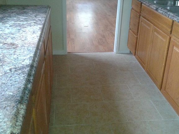 4th image of 1335 Browne Ln