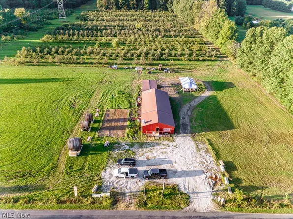 4597 Laubert Rd, Atwater, OH 44201