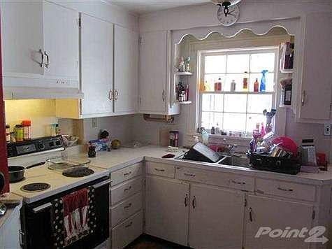 2nd image of 109 E Euclid St