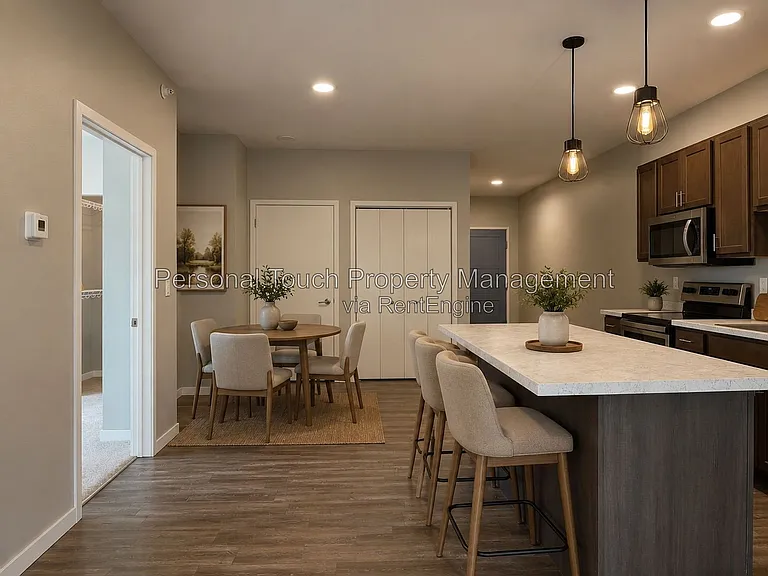 600 8th St S #302 — Photo 12