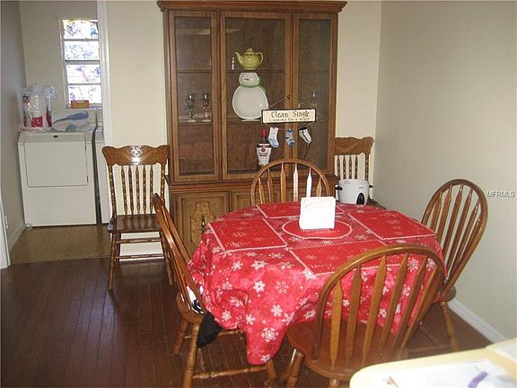 4th image of 106 E Cottesmore Cir