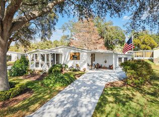 723 Camelia Ct, Lady Lake, FL 32159