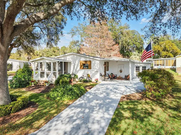 723 Camelia Ct, Lady Lake, FL 32159