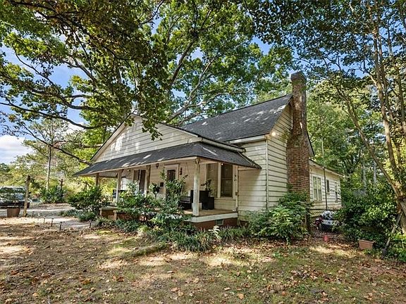 3rd image of 85 Andrew Rd