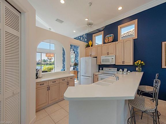 5th image of 442 Palo Verde Dr