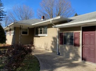 140 S Hillside Ave, Succasunna, NJ 07876