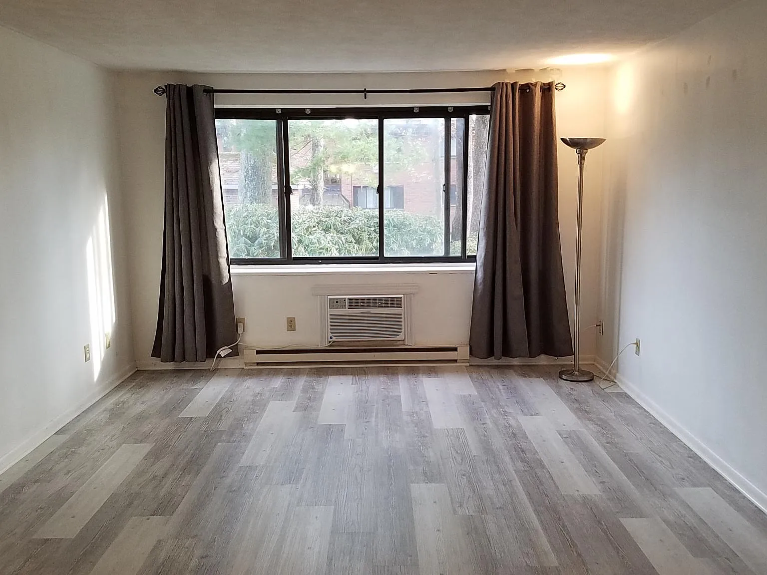 1 bed, 700 sqft, $2,000 — Photo 2