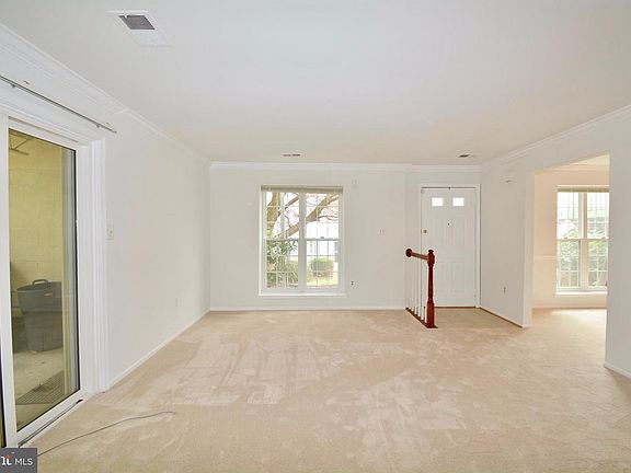 4th image of 2888 Burgundy Pl #9